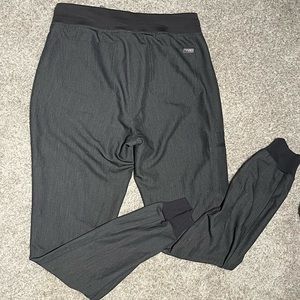 Figs like new grey jogger small tall